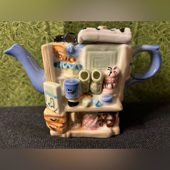 Tag Sale Design Tea Pot New In Box - Picture 9 of 10
